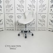 Стул мастера «Shell» экокожа белая рептилия на хромовом пятилучьи